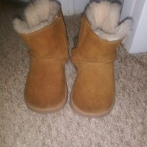 Toddler 4/5 UGG boots